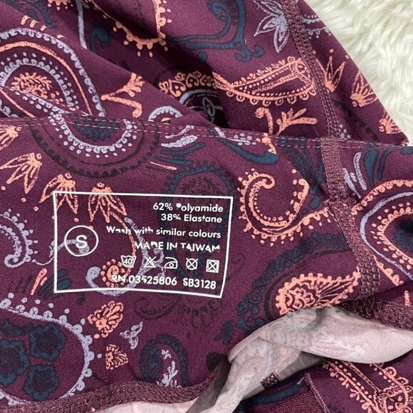 SWEATY BETTY The Power Cropped Paisley Leggings - Picture 10 of 10